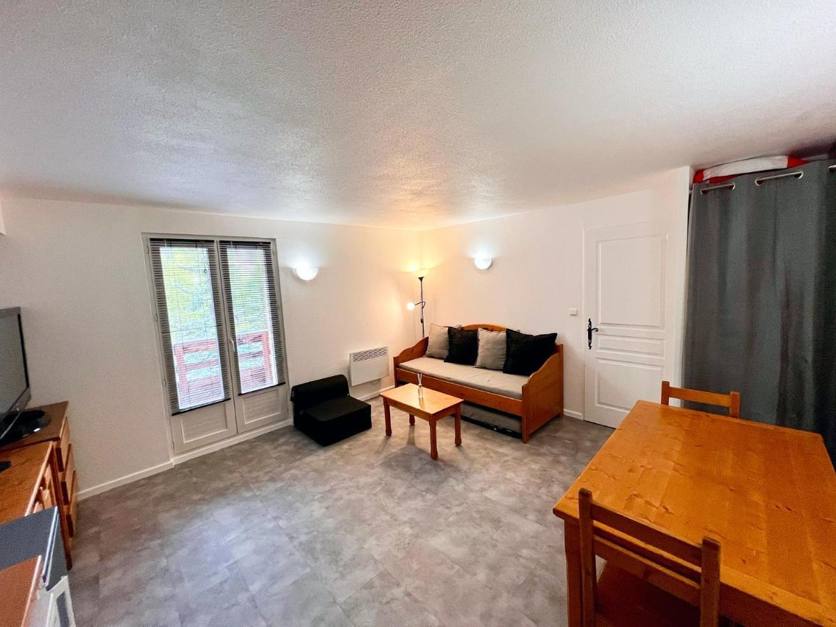 Vars, Appart Spacieux Renove 4 Couchages Dans Chalet Vars  Εξωτερικό φωτογραφία