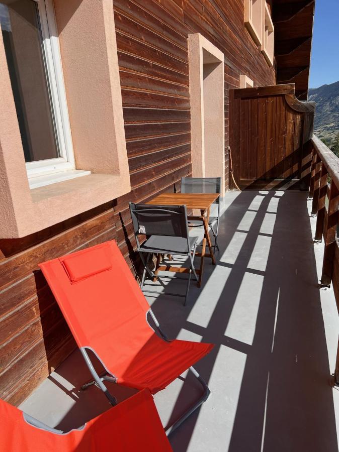 Vars, Appart Spacieux Renove 4 Couchages Dans Chalet Vars  Εξωτερικό φωτογραφία
